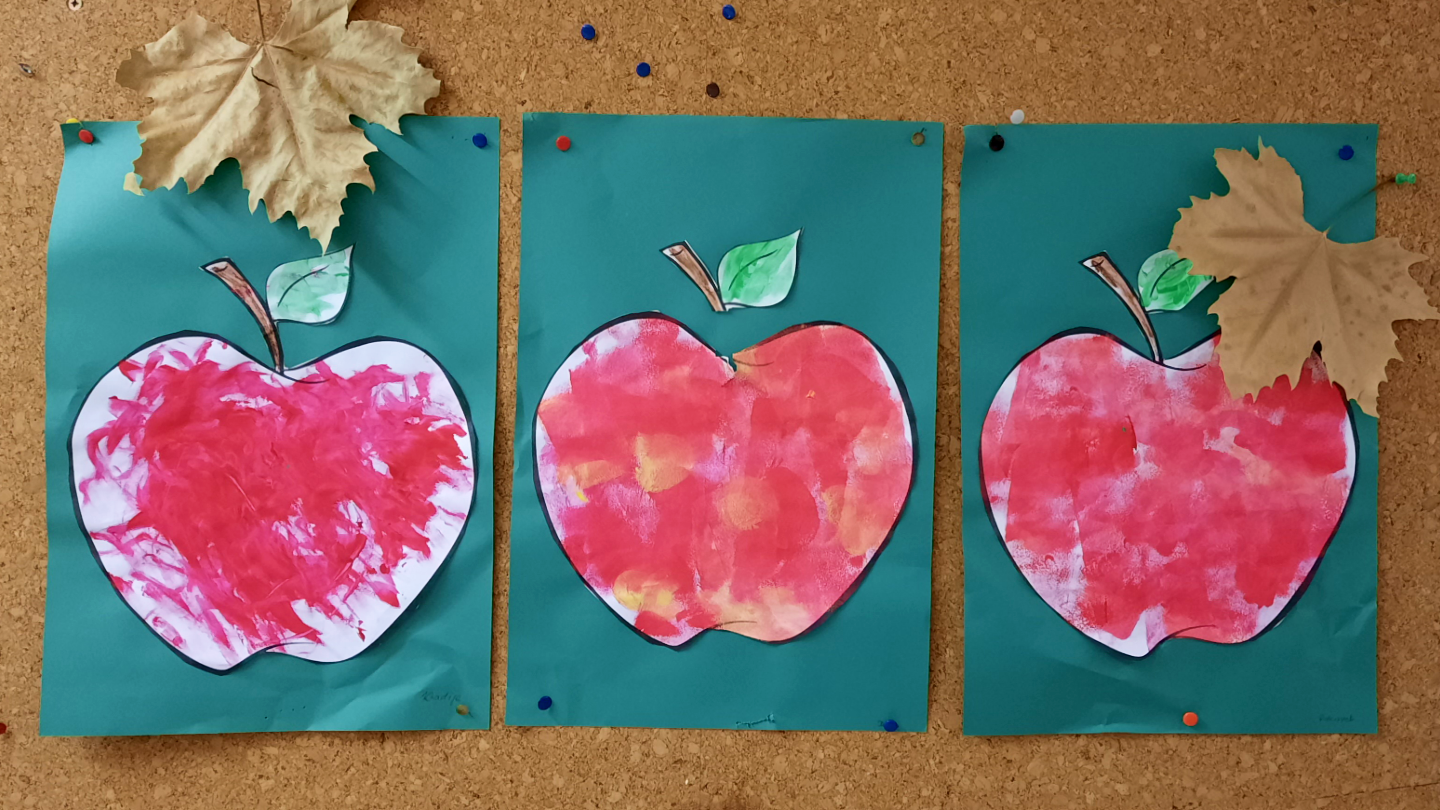 Bastelarbeit: bemalte Äpfel aus Papier